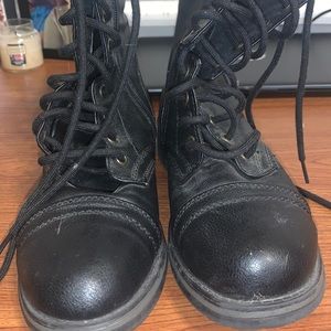 Women’s size 8.5 combat boots